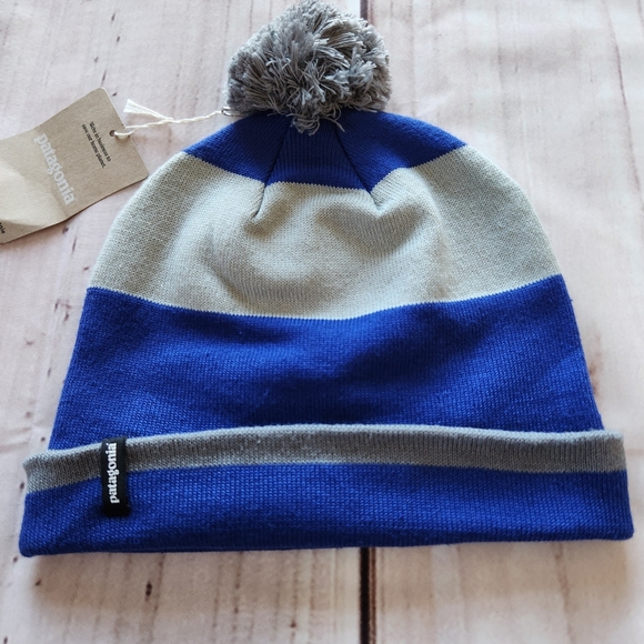 NWT Patagonia "Lightweight Powder Town Beanie" OG Rugby Stripe Blue Grey Pom Hat - Picture 3 of 10
